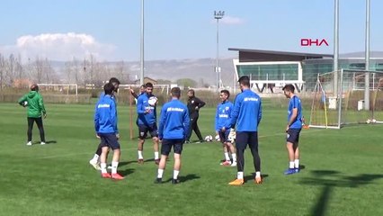 Spor Hikmet Karaman 13-14 Kişilik Kadronun Müthiş Mücadelesini Seyrediyorsunuz
