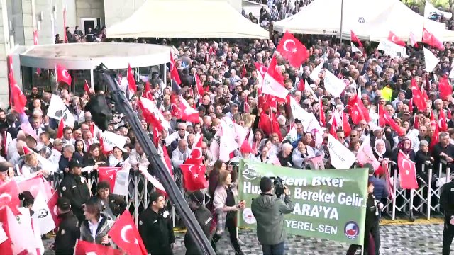 Mansur Yavaş, Anıtkabir ziyaretinin ardından yürüyerek Büyükşehir Belediyesine geldi - ANKARA