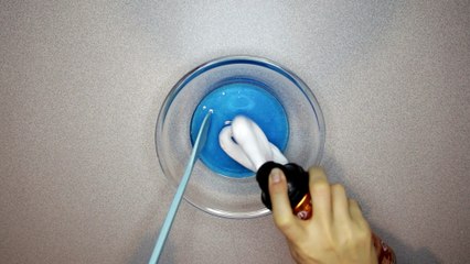 Mavi gökyüzü ve bembeyaz bulutlu pofuduk poopsie slime yapıyoruz - DIY - ASMR - 015