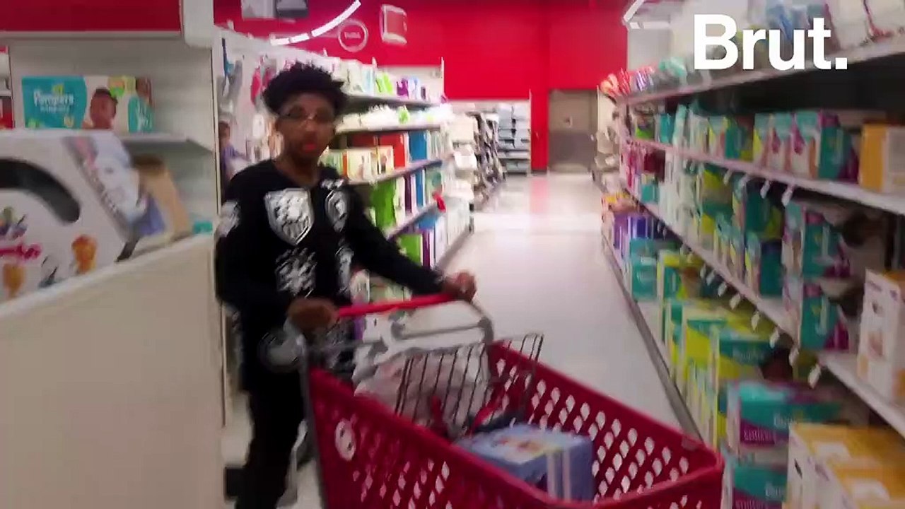 À 15 ans, Nijel prête main-forte aux enfants placés dans des familles d'accueil