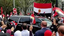استقبال الجالية المصرية في أمريكا للسيسي أمام مقر إقامته