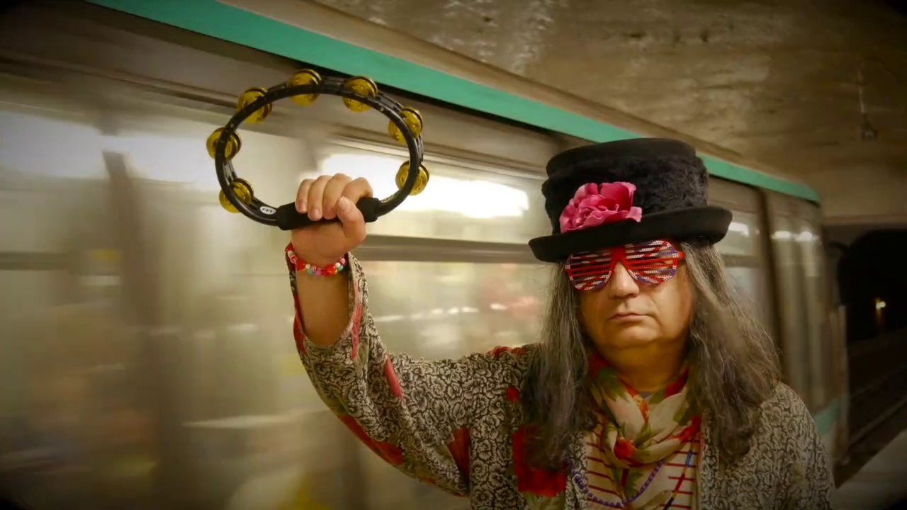 Edouardo chante "Le Pont Mirabeau"