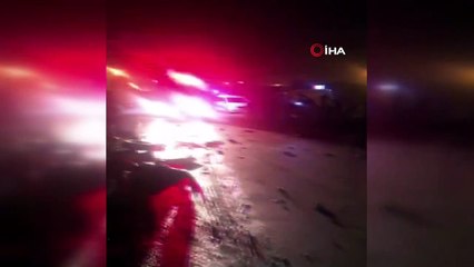 Direksiyon hakimiyeti kaybetti, önce tıra çarptı sonra da takla attı