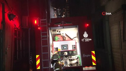 Bayrampaşa’da kağıt deposunda korkutan yangın