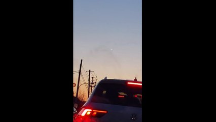 UFO moving thru Canada sky April 4 2019
