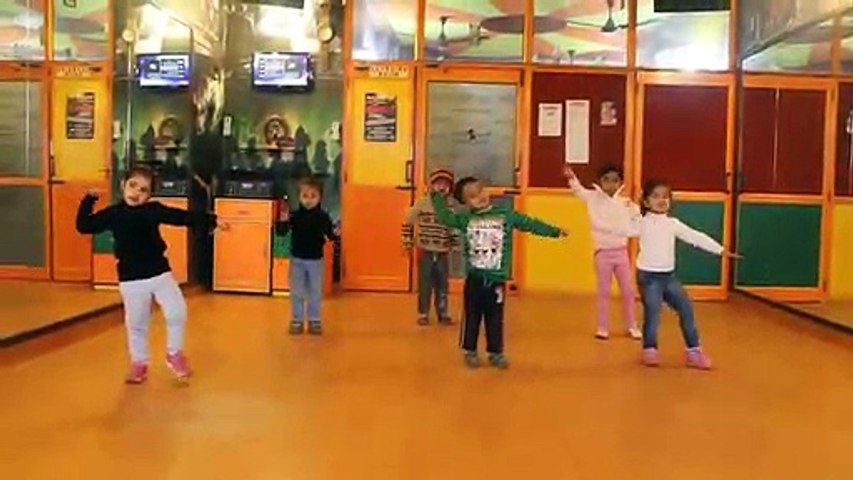 ABHI TOH PARTY SHURU HUI |BADSHAH | AASTHA Kids Dance Steps by Step2Step Dance Studio