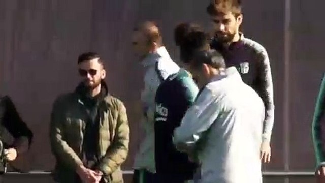 Football - Ligue des Champions - Le pronostic de Laurent Blanc pour Manchester United - FC Barcelone