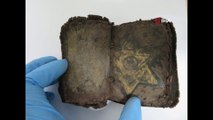 Denizli polisinden 1500 yıllık ‘Amuled’ operasyonu...Mısır menşeili tarihi 2 kitap ele geçirildi