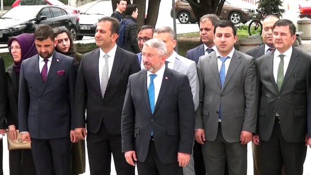 Başkan Aşgın, Atatürk Anıtı'na çelenk sundu - ÇORUM
