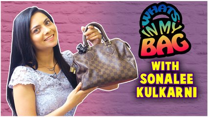 What's In My Bag - ft.Sonalee Kulkarni | Mitwa, Classmates , Ti And Ti