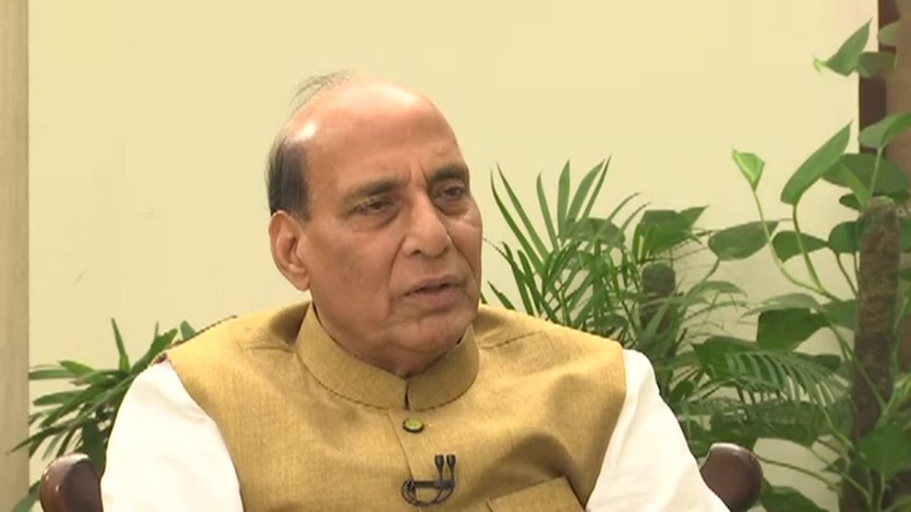 Lok Sabha Elections 2019 से पहले  IT Raids के सवाल पर क्या बोले Rajnath Singh | वनइंडिया हिंदी