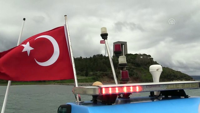 Deniz polisi şehitleri denizde andı - ÇANAKKALE