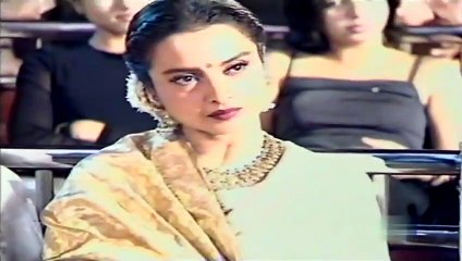 Ye Kahan Aa Gaye Hum-Lata Mangeshkar,Amitabh Bachchan Live