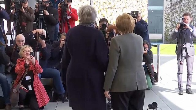 „Brexit“: Mays langer Weg zum kurzen Abschied – vor EU-Gipfel zu Merkel und Macron