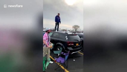 Wrestling fans create their own Wrestlemania event in car park