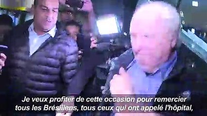 Brésil: de retour au pays, Pelé remercie les Brésiliens