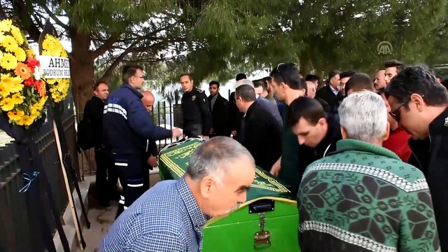 Kazada ölen kadın motosiklet sürücüsü gözyaşlarıyla uğurlandı - MUĞLA