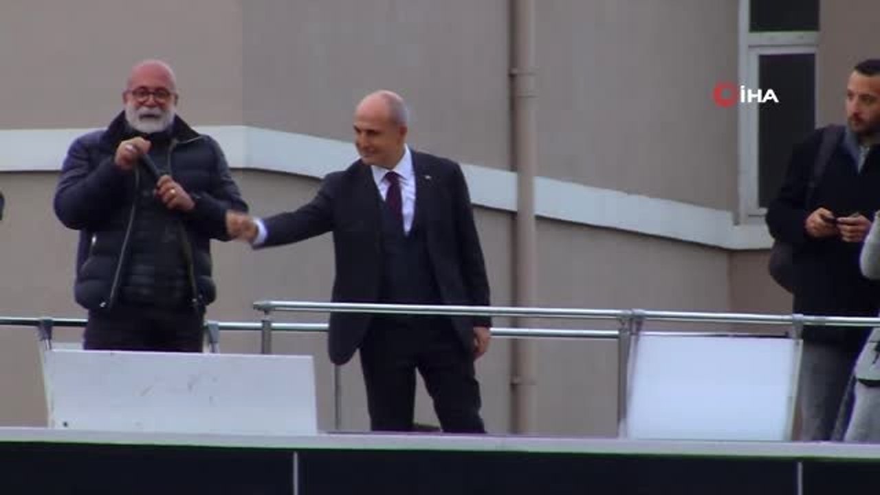 Ekrem İmamoğlu: "İstanbul'a Hizmet Edeceğime Hepinizin Huzurunda Söz Veriyorum"