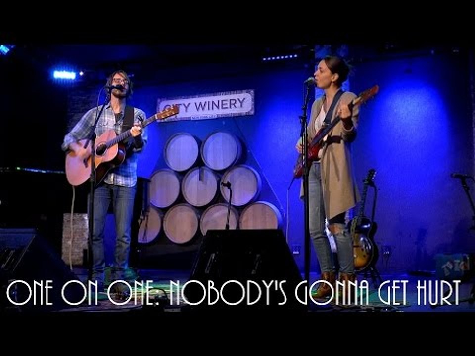 ONE ON ONE: Glen Phillips feat. Amber Rubarth - Nobody's Gonna Get Hurt 3/27/17 City Winery NY