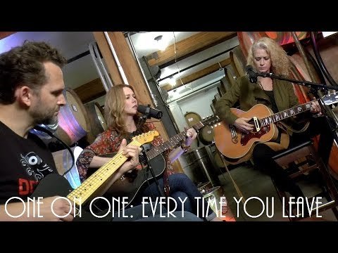 Cellar Sessions: Shelby Lynne & Allison Moorer - Every Time You Leave 8/20/17 City Winery New York