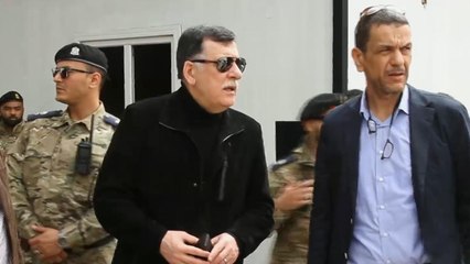 قصف متبادل بين الشرعية وحفتر في محيط مطار طرابلس