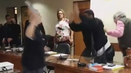 Senador paraguayo agrede al expresidente Lugo en el Senado