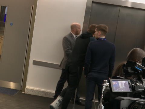 Kane leaves stadium on crutches