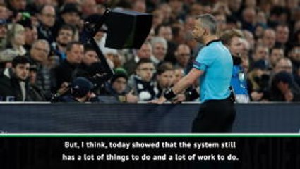 Video herunterladen: Pochettino and Guardiola debate VAR's penalty decision