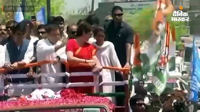 प्रियंका और वाड्रा के साथ राहुल गांधी का रोड शाे
