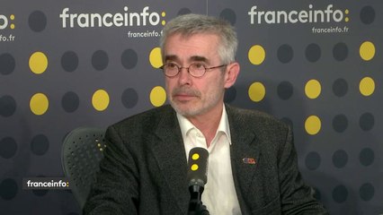 Le secrétaire général de FO répond à Edouard Philippe : "Tous les fonctionnaires sont sur le terrain"