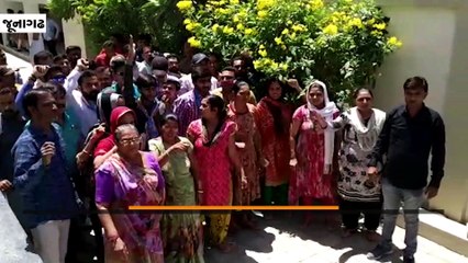 ધોળકિયા સ્કૂલના લંપટ શિક્ષકો અને ફી વધારાના વિરોધમાં વાલીઓનો હોબાળો