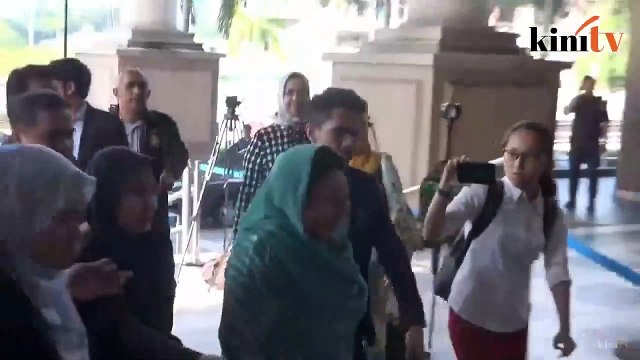 Rosmah arrives at KL Sessions Court to face new bribery charge