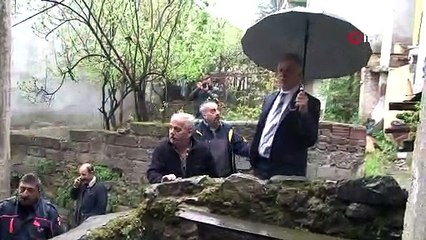 Heyelan paniği! Mahalleli sokağa döküldü