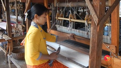 ပိုးထည္ ၾကာခ်ည္ထည္ ယကၠန္းျဖင့္ အင္းေလး ခရီးသြားလုပ္ငန္း ပံ့ပိုးသူ (႐ုပ္သံ)