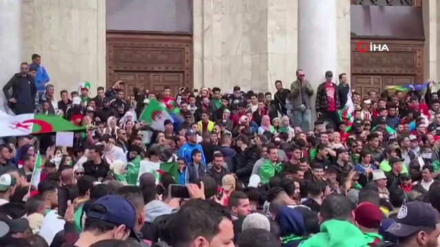 - Cezayir halkı Abdülkadir bin Salih’e de ‘Hayır’ dedi