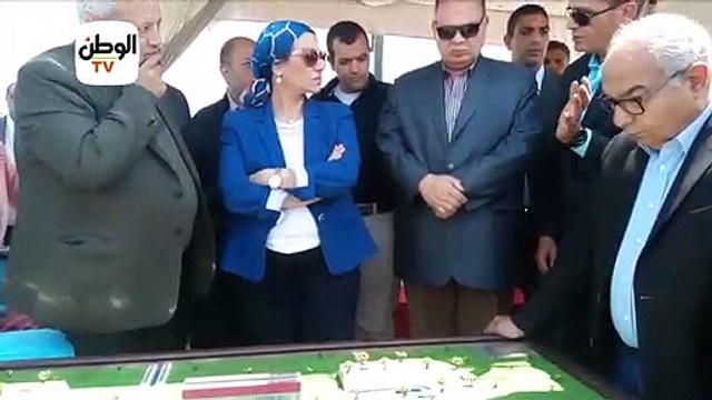 وزيرة البيئة تتفقد أعمال التكريك في بحيرة قارون بالفيوم