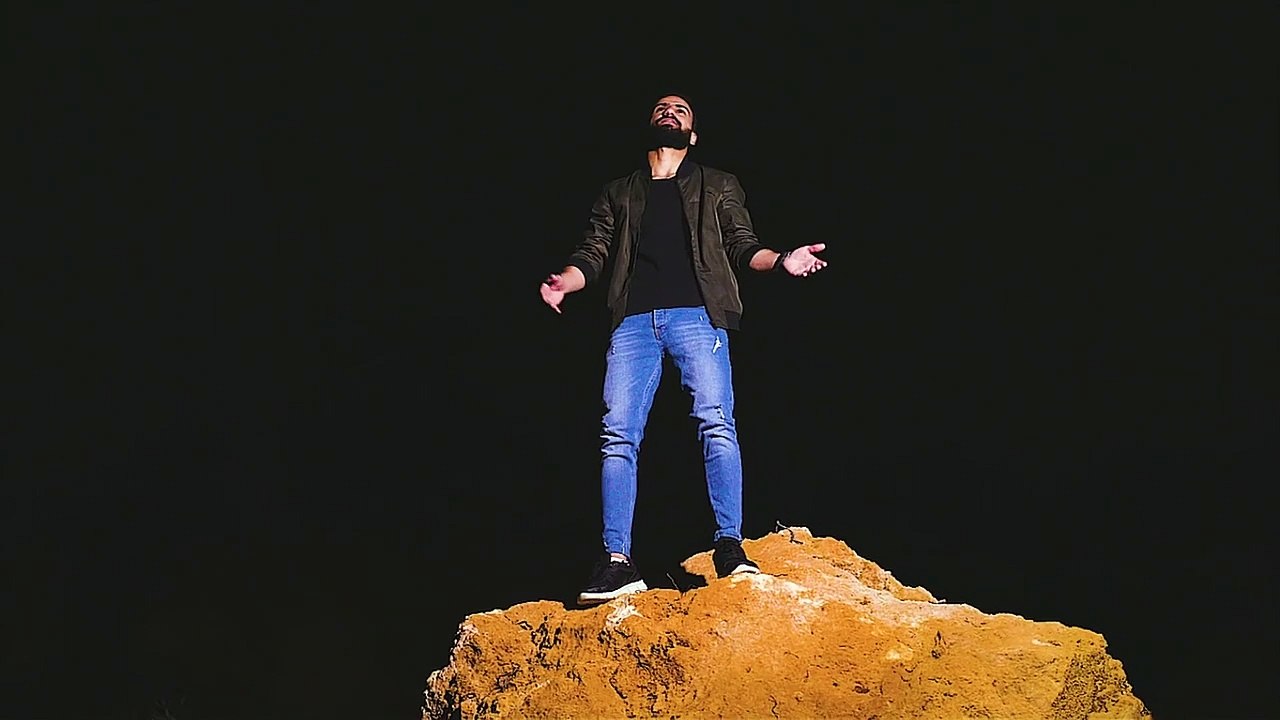 Huthaifa Al Safir – Rasi Bared (Video Clip) حذيفة
