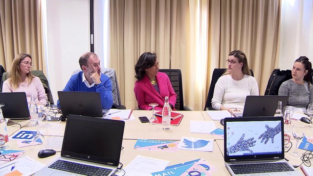 Ana Botín visita el taller de capacitación digital de la Fundación Banco Santander