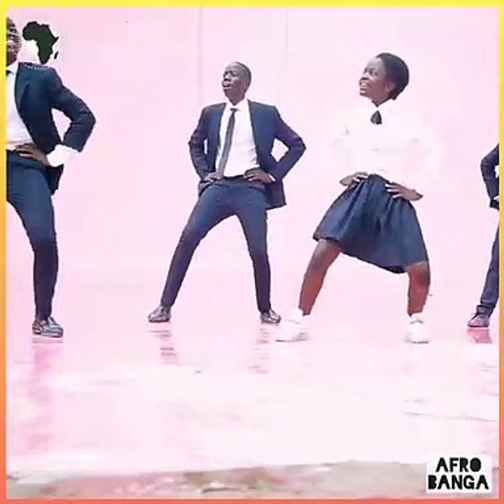 Ces enfants font la nouvelle danse " Stylezo kadondo " à merveille. Ahurissant !