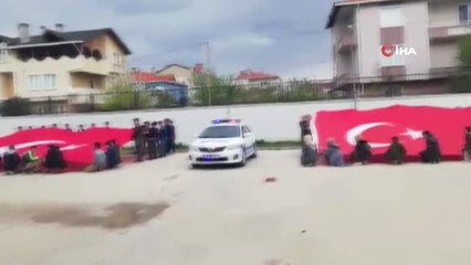 Lisede Kavga İhbarına Giden Polisler Böyle Karşılandı