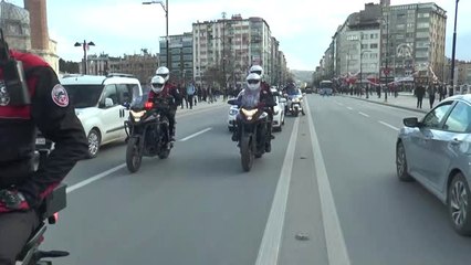 Motosikletlilerden Yunus Polisleriyle Konvoylu Kutlama