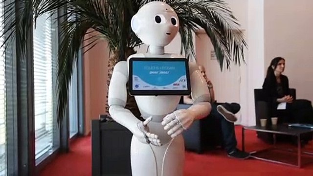 Robot Pepper programmé par Hoomano