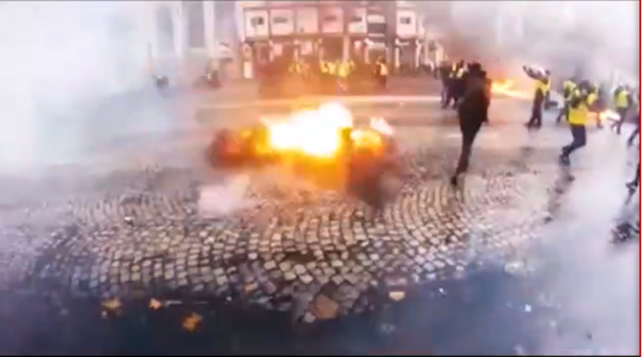 Yellow vests protesters