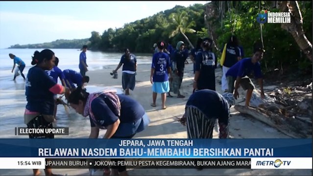 Relawan Nasdem Karimunjawa Kampanye Sekaligus Bersih-bersih Pantai Bobi