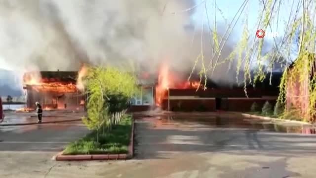 Balık Restoranı Alev Alev Yandı, 3 Milyon TL Hasar Oluştu