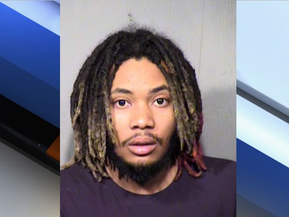 PD: Man rams into car of people trying to help girlfriend flee - ABC15 Crime