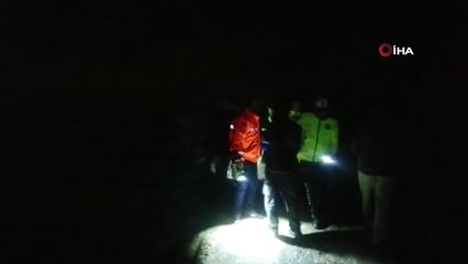 Köprüden Düşen Otomobil Sürücüyle Çayda Kayboldu