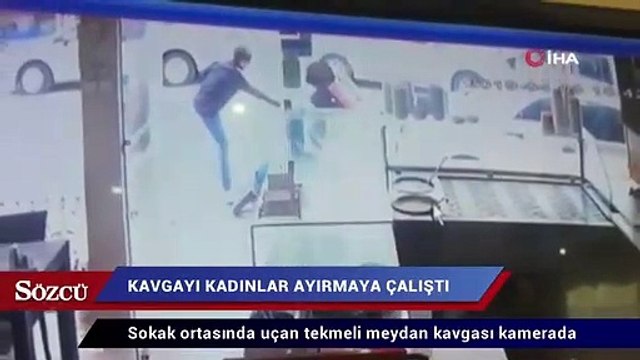 İstanbul’da sokak ortasında uçan tekmeli meydan kavgası kamerada
