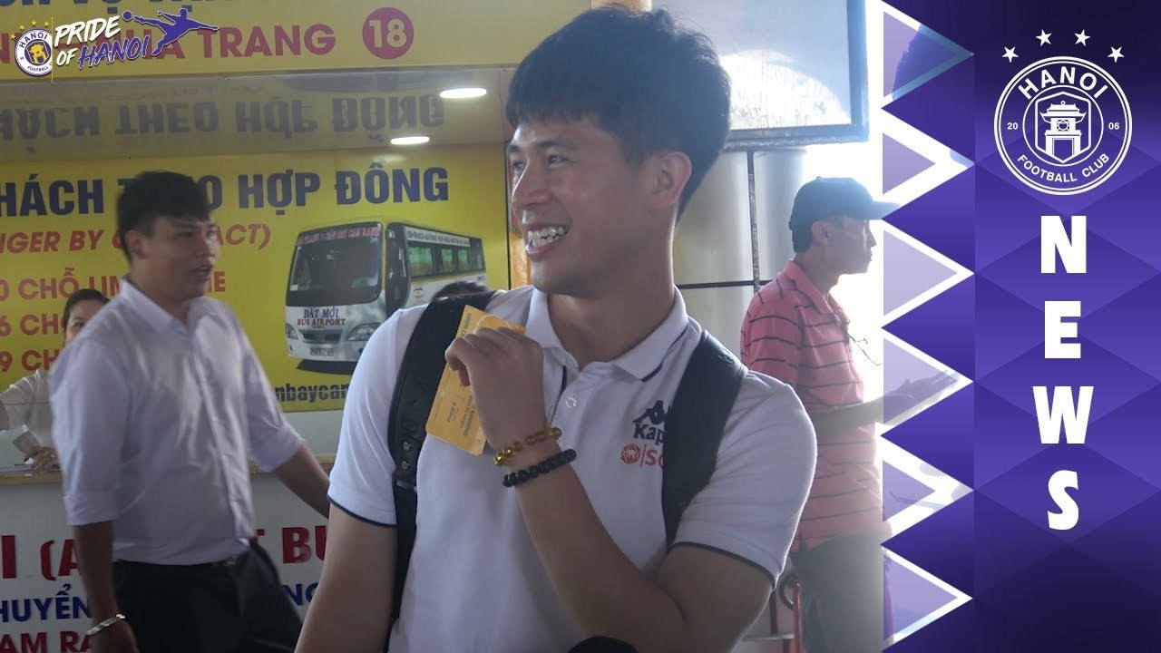 Giây phút vô cùng đáng yêu của bộ đôi Đình Trọn...