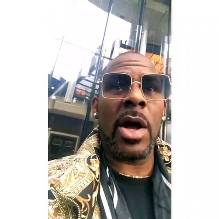 R Kelly fait payer 100 dollars à ses fans pour une performance qui n'a duré que 28 secondes
